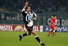 Il gol di Tudor al 92′ in Juve-Deportivo (stagione 2002/03)