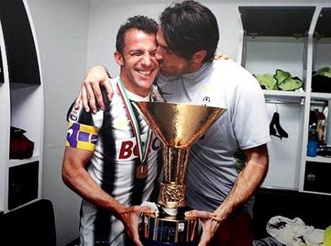 Buffon e l’addio di Del Piero: “Tutti ad omaggiarlo e salutarlo, nessuno pensava alla partita, fu commovente”