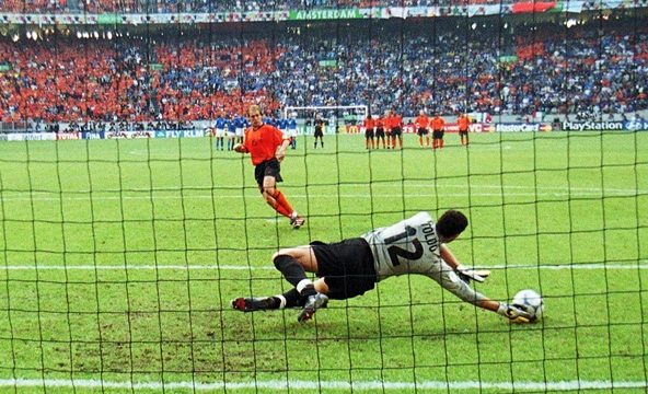 Le grandi sfide – Olanda-Italia, Euro 2000 e l’estate da eroe di Francesco Toldo